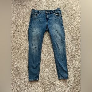 Old navy rockstar skinny jeans size 10